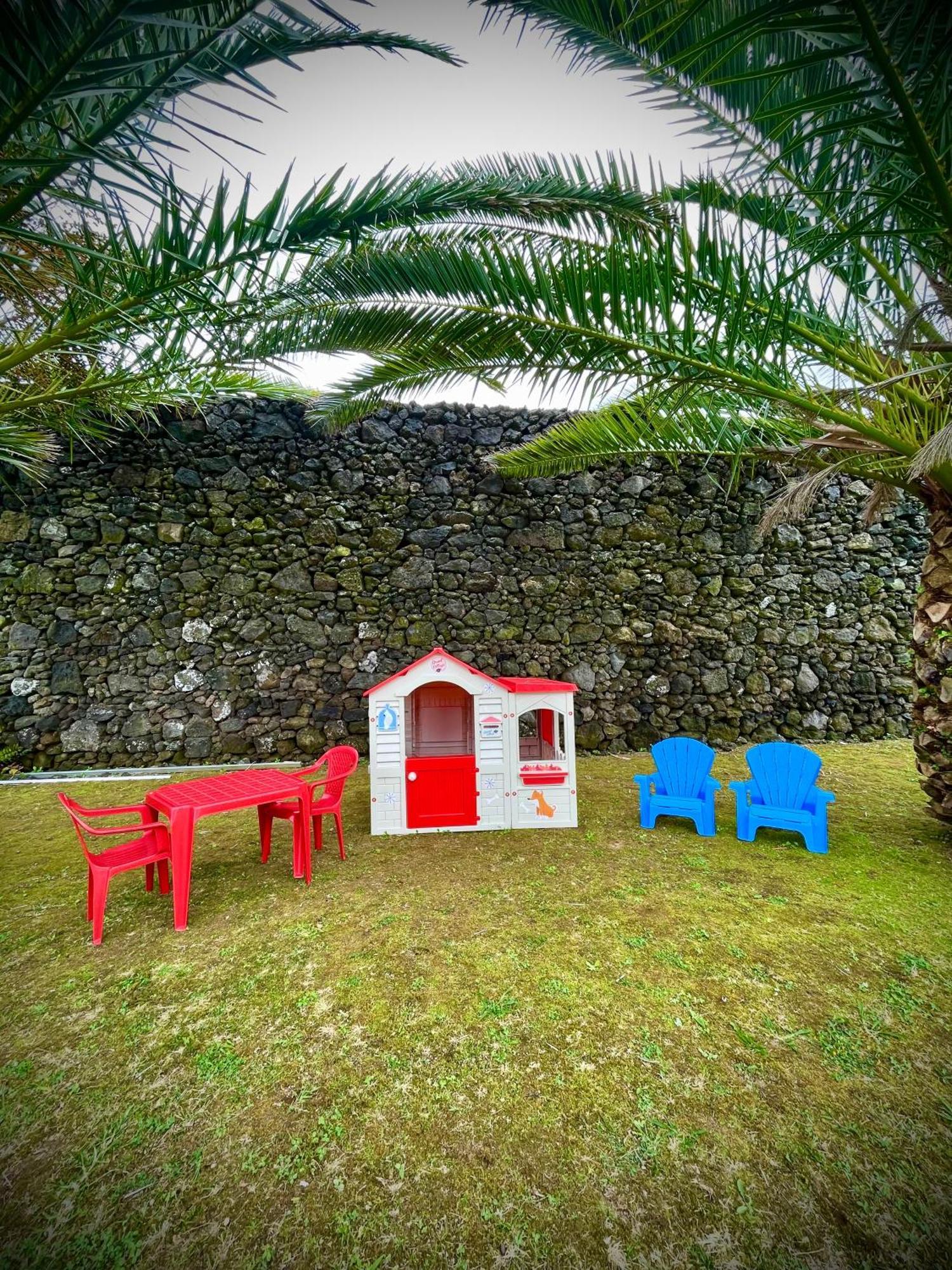 Whalesbay Hotel Apartamentos Capelas Exterior photo